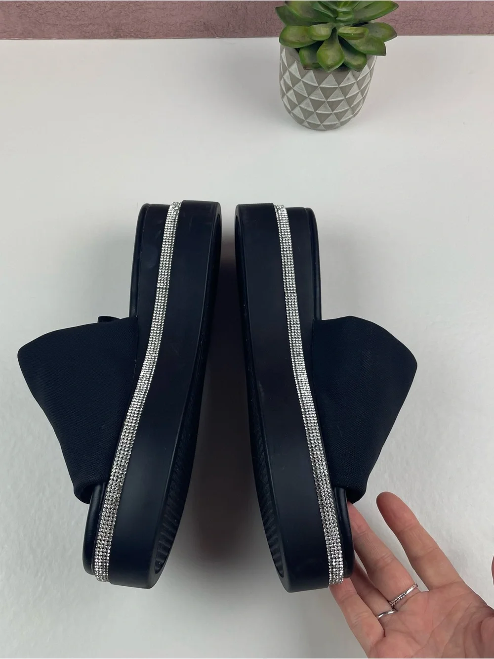 Juicy Couture Tethys Black Silver Rhinestone Platform Sandals Shoes Women 8.5